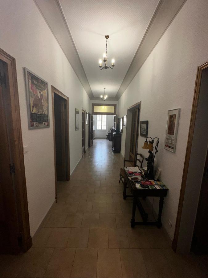 Appartement 4 A 8 Personnes, Spacieux De Standing Classe 4 Etoiles Nîmes Exterior photo