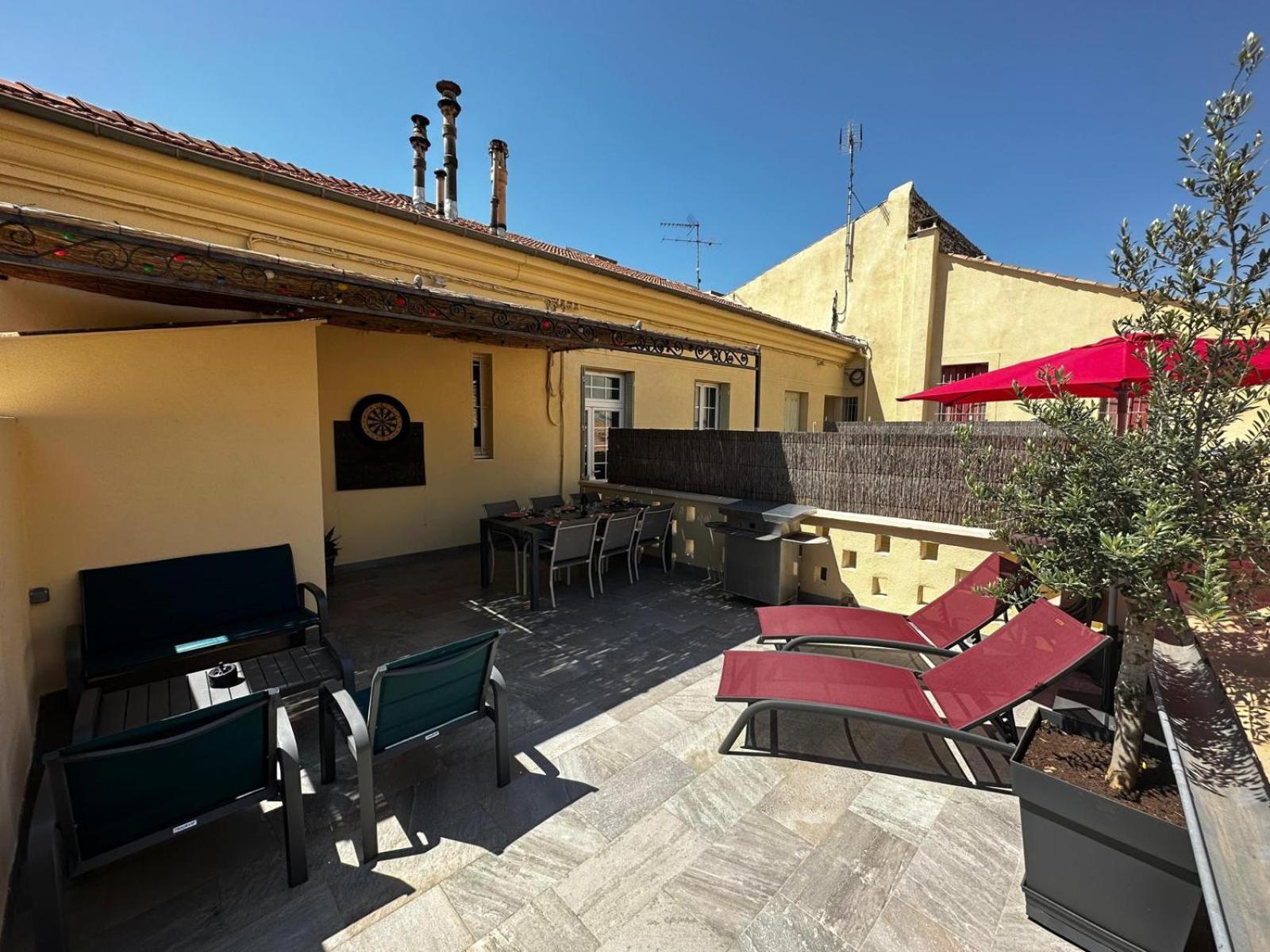 Appartement 4 A 8 Personnes, Spacieux De Standing Classe 4 Etoiles Nîmes Exterior photo