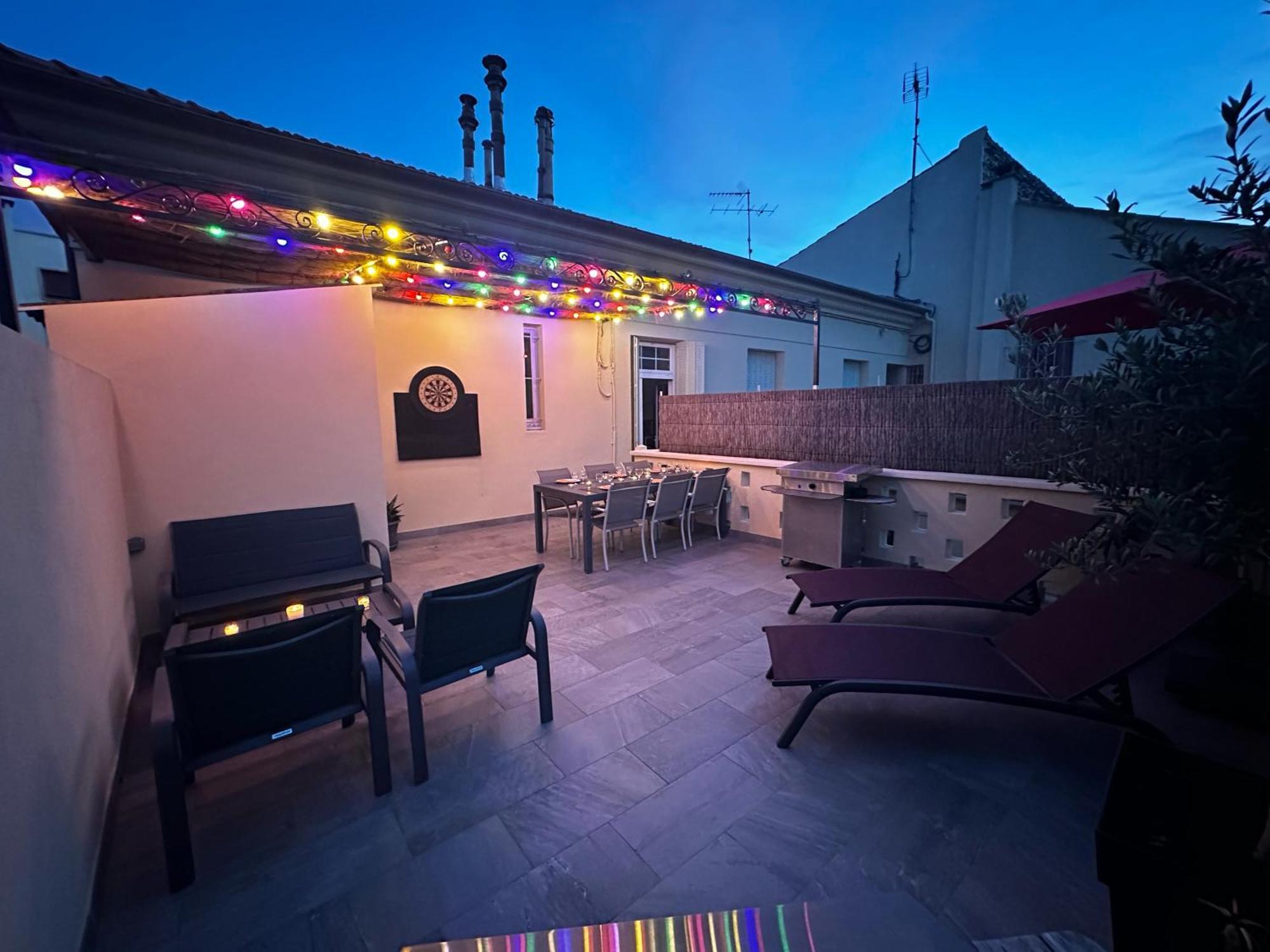 Appartement 4 A 8 Personnes, Spacieux De Standing Classe 4 Etoiles Nîmes Exterior photo
